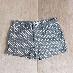 Gap shorts, Khakis by Gap City 3 inch Geo print
